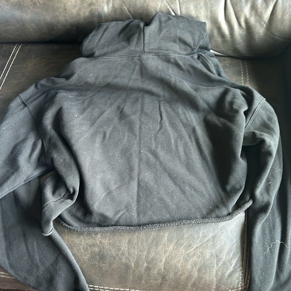 Black thrasher cropped hoodie - Picture 3 of 3